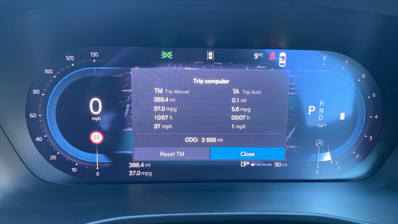 Volvo XC40 2.0 B4P Plus Black Edition 5dr Auto Petrol Estate